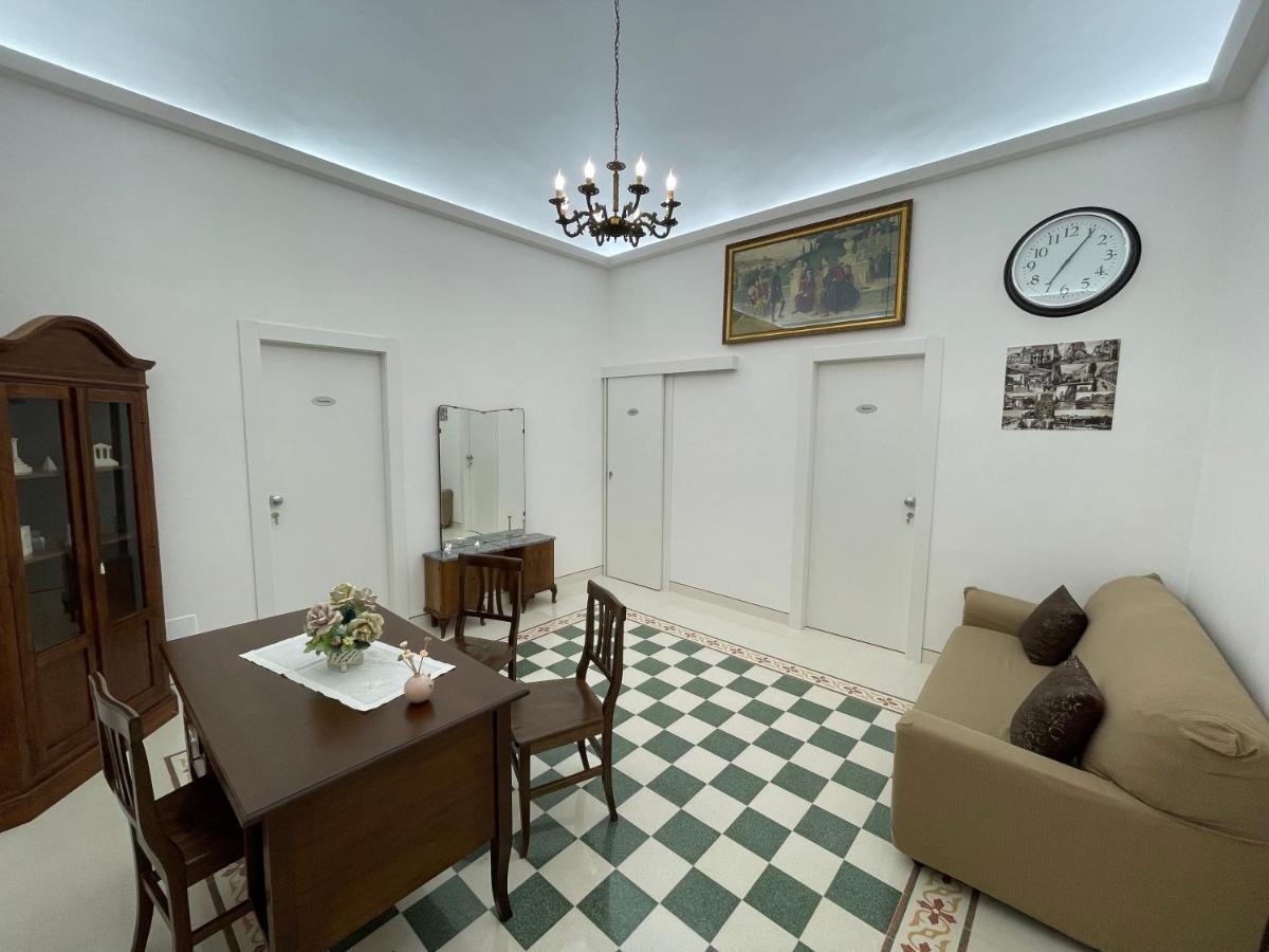 מלון נוטו Casa Crispi מראה חיצוני תמונה