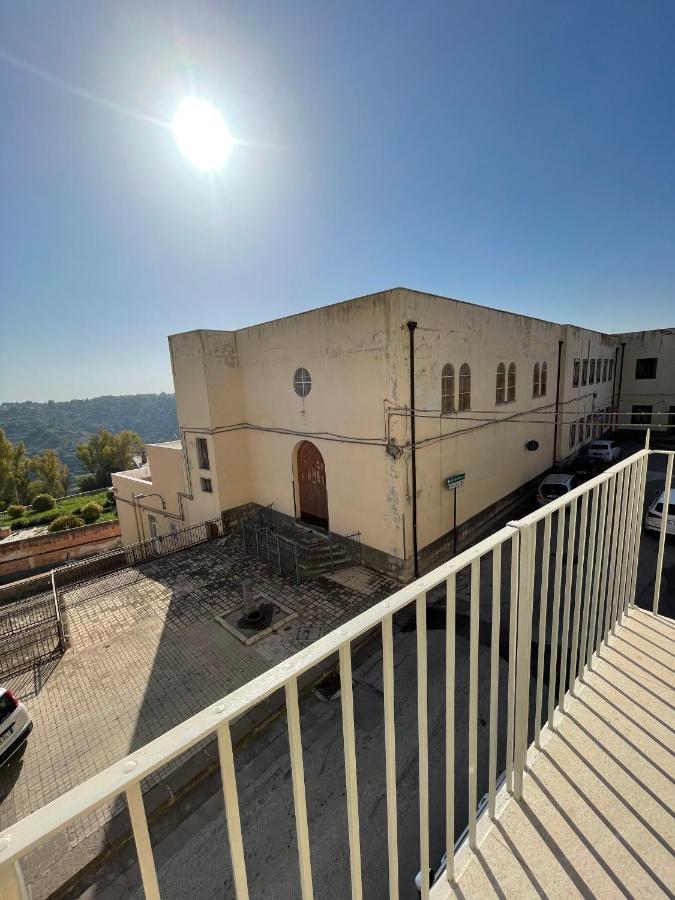 מלון נוטו Casa Crispi מראה חיצוני תמונה