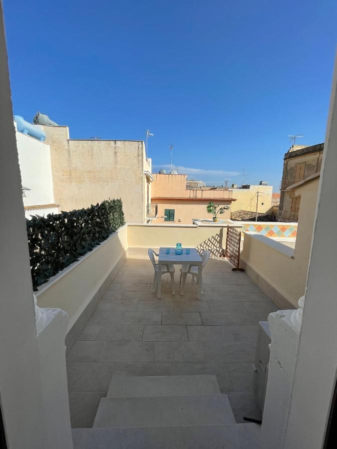 מלון נוטו Casa Crispi מראה חיצוני תמונה