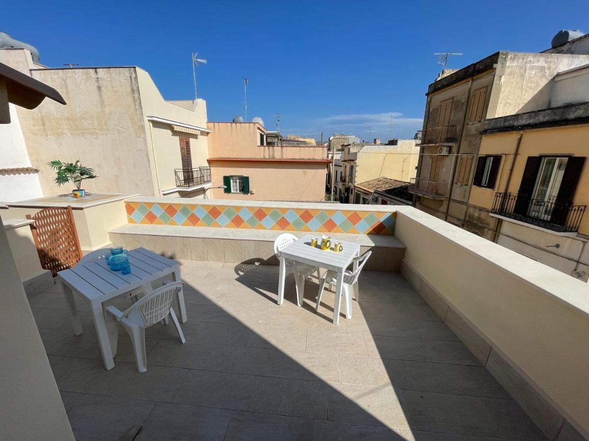 מלון נוטו Casa Crispi מראה חיצוני תמונה